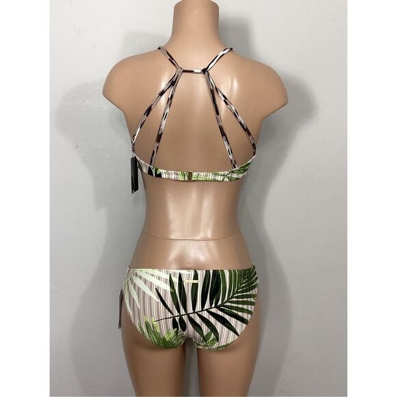 New. Vince Camuto fern bikini. Medium . Retails $140 - Picture 7 of 11